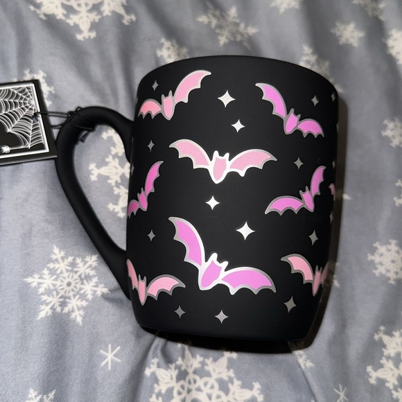 NEW Cobwebs & Cauldron pink bats Halloween Mug - Picture 4 of 4